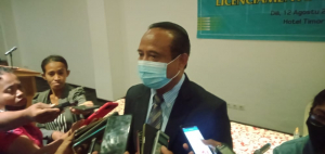 MAPKomS, Francisco Martins  Jeronimo ko&#039;alia hela ba média sira iha Hotel Timor,kinta, (12/08).