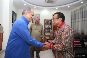Presidenti da Republika, Dr. Francisco Guterres Lu Olo kaer liman hela ho eis Presidenti da Republika, Dr. José Ramos Horta wainhira sorumutuk iha Palasio presidenti Aitarak Laran Dili iha loron kinta Feira (06/12).
