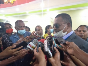 Diretór Ezekutivu Asosiasaun Halibur Difisiénsia Matan Timor-Leste (AHDMTL), Gaspar Afonso koalia hela ho jornalísta hafoin halo abertura ba Kongresu Konsellu Fiskál ba tinan 2020-2025, iha salaun Delta-3, kuarta (12/08).