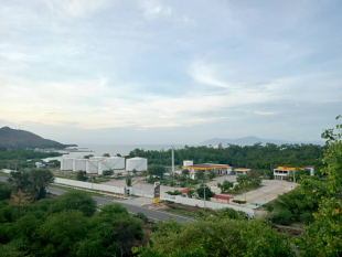 ETO&#039;s Fuel terminal opposite to Hera Power plant