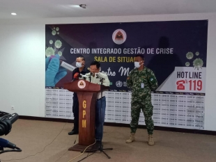 dr. Sergio Lobo portavoz Sentru Integradu Jestaun de Krize kona ba Covid 19 ko&#039;alai ba jornalista iha sala Situasaun CCD (21/4)
