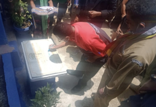 Sekretáriu Estadu Kooperativa (SEKoop) asina hela plaka ne&#039;ebé komisaun Organizadora husi CU- HIKHMOR prepara hela iha Aldeia Fatulumau, Aileu.