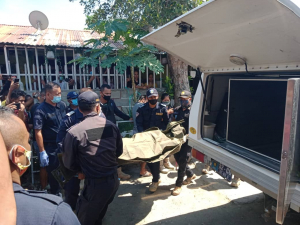 Polísia Nasionál Timor-Leste (PNTL) hit hela matebian LM tula ba kareta, domingu (16/05).