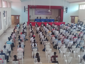 Juventude hamutuk na-in 200 ne’ebé partisipa formasaun husi SEKoop, iha Salaun Igreja Katedrál, Vilaverde, tersa (15/06). 