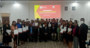 MAPKOMS, Francisco Martins da Costa Pereira Jerónimo no estrutura INAP foto hamutuk ho fomandu sira hafoin enseramentu ba formasaun iha edifisiu INAP, sexta (25/11). 