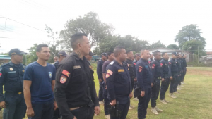 Membru PNTL sira iha Baukau tuir hela treinamentu iha resintu Komandu PNTL Baukau, segunda (06/03).