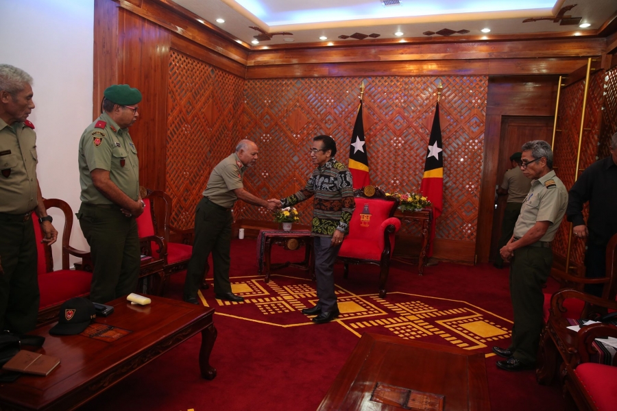 Major Jeneral F=FDTL, Lere Anan Timur ka&#039;er liman ho Prezidente da Republika, Dr. Francisco Guterres Lu Olo wainhira akompana husi Brihadeiru jeneral nain hat ba hasoru sira nia komandante Supremu iha Palasiu Prezidensial (7/2)