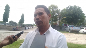 Diretór Servisu Diresaun MOP Baukau, Pedro Alexandre Guterres Perreira ko&#039;alia hela ba mídia iha resintu administrasaun Baukau, Tersa (17/01).