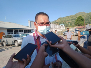 Ministru Justisa (MJ), Manuel Cárceres da Costa, ko&#039;alia hela ba média sira, hafoin hala&#039;o vizita ba prizioneiru iha prizaun Bekora, sesat (14/05). 