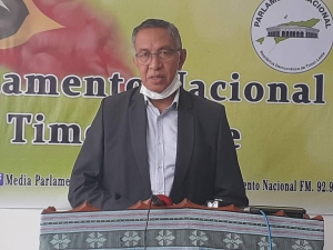 Prezidente Parlamentu Nasional, Arao Noe de Jesus Amaral ko&#039;alia ho jornalista sira iha Paralamentu Nasional (24/4)