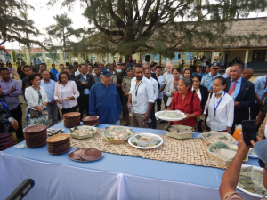 Prezidente Repúblika (PR), José Ramos Horta partisipa hela serimónia (Jantar hamutuk ho krize ai-hán Mundiál) hamutuk ho Membru Governu balun inklui mós Sosiedade Sivíl sira iha palásiu Prezidensiál, segunda (25/07).