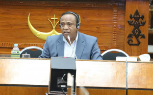 Ministru Asuntu Parlamentár no Komunikasaun Sosiál (MAPKOMS), Francisco Martins da Costa Pereira Jerónimo.