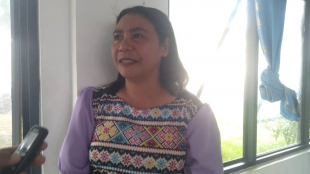 Diretóra Servisu Finansas Munisípiu Lautém, Liberata Najonseno Filomena dos Santos ko&#039;alia hela ba mídia iha vila-nova Baukau, Kinta (02/02).
