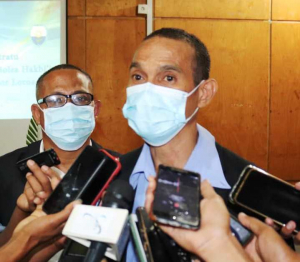 Diretór Ezekutivu Fundu Dezenvolvimentu Kapitál Umanu (FDCH), Hermengildo da Silva, ko&#039;alia hela ho jornalista sira iha sala Auditória UNTL Liceu, tersa (17/08). 