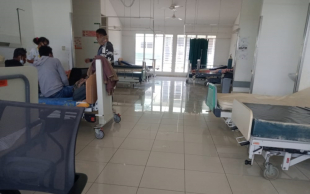 Sala ba pasiénte dadaun ne’e iha kama barak hahu mamuk iha HoREX Baukau.