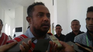 Prezidente Autoriedade Rejiaun Administrativa Espesiál Oekusse Ambeno (RAEOA) Arsenio Paixão Bano ko&#039;alia hela ho jornalista sira iha Paralmentu Nasionál (PN) hafoin partisipa abertura ba sesaun lejilativa datoluk iha Lejislatura Da-V. Tersa (15/9).