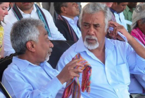 Sekretáriu Jerál Partidu Frente Revolusionáriu Timor-Leste no Independente (FRETILIN), Mari Bim Amude Alkatiri dada lia hela ho Prezidente Partidu CNRT, Kay Rala Xanana Gusmão.