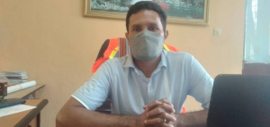 Diretór Servisu Diresaun Ministéiru Obras Públiku (MOP) Baukau, Pedro Alexandre Guterres Perreira, ko&#039;alia hela ba média sira iha kna&#039;ar fatin, vila nova Baukau, sesta (04/03).