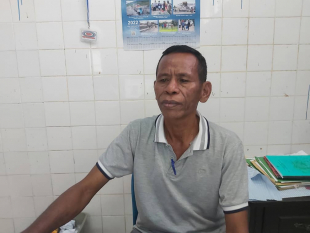 Koordenadór Klínika Veteranu David Alex &quot;Daitula&quot;, Leonel Guterres, ko&#039;alia hela ba mídia iha kna&#039;ar fatin Reamare vila antiga Baukau, Kinta (09/02).