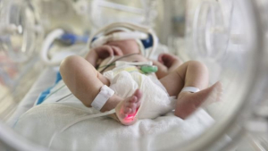 Bebé Ida Moris ho Kondisaun Pozitivu Covid-19
