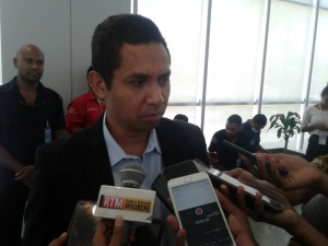 Ministru Obras Públikas (MOP), Salvador Pires ko&#039;alia ba Jornalista sira iha Ministeiru Finansas Ai Tarak Laran, Dili