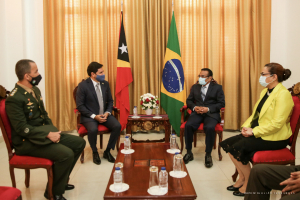 Prezidente da Republika, Dr. Francisco Guterres &quot;Lu Olo&quot; akompania husi MNEK, Adalgisa Magno hasoru malu ho Embaixador Brasil ba Timor Leste iha Palasiu Prezidensial Bairru Pite, Dili, Sexta (19/3)