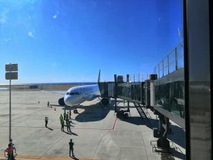 Primeiru Vou Internasional tun iha Aero portu Internasional iha Oekuse iha loron inaugurasaun ninian