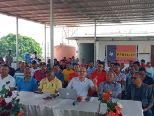 Prezidente Organizasaun Filiada Fretilín (OFILIN) José Manuel Fernandes &quot;Nakfilak&quot; haleu husi nia kamarada sira iha Konferensia Imprensa iha Dili (31/7)