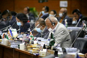 Deputadu sira husi bankada CNRT ne&#039;ebe tur hela iha Parlamentu Nsional.
