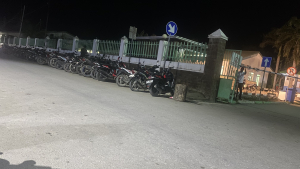 Motorizada ne’ebé vijitanate sira ba HNGV para hela iha Estrada ibun.