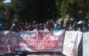 Manifestasaun Estudante Universitariu kontra Kriminalizasaun Difamasaun iha UNTL (4/8)