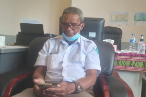 Diretór Servisu Saúde Munísipiu Baukau, Domingos Reinaldo da Costa Guterres ko&#039;alia hela ba média iha kna&#039;ar fatin Reamare Vila Antiga, tersa (12/07).