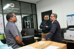 Ministru Transporte no Komunikasaun (MTK), Miguel Marques Goncalves ‘Manetelu’, observa hela servisu iha TIC TIMOR I.P.