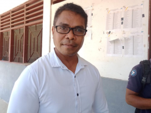 Diretór Eskola 4 Setembru UNAMET Díli, Sergio Alfredo da Cruz.