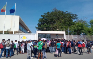 Timoroan maioria idade jovens trata dokumentus iha embaixada Portugal iha Dili (16/9)