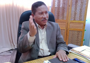 Ministru Petroleum no Minerais (MPM) Victor da Conceição Soares ko&#039;alia hela ho jornalista www.tempotimor.com