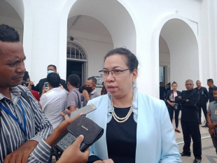 Ministra Negósiu Estranjeiru no Kooperasaun (MNEK) Adalgisa Magno ko&#039;alia ba Jornalista iha Palasiu Governu