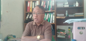 Prezidente Soseidade Sivil AOB, Augosto Pires, ko&#039;alia hela ba mídia iha nia kna&#039;ar fatin vila nova Baukau, kinta (26/05).