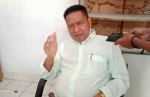 Prezidente Autoridade Munísipiu Baukau, Olivio Freitas, ko&#039;alia hela ba mídia iha salaun IADE Baukau, tersa (12/04).