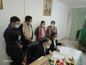 Kompañia Sanhai Constraction ho Governu Timor-leste liuhusi MKAE ho MAP asina nota entrega armajen rua, Kinta (29/04).