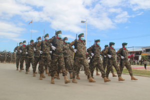 Membru Falintil-FDTL hala&#039;o hela parada militár iha serimónia aniversáriu Falintil ba dala-46, iha Kuartel Jeneral Fatuhada, Dili, sesta (20/08).