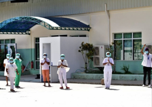 Pesoal Sa&#039;ude sira iha sentru sau&#039;ude Vera Cruz