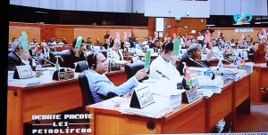 Deputadu FRETILIN kumpri promesa hit kartaun mean 