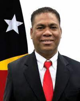 Minístru Ensinu Superior Siénsia no Kultura (MESSK), Longuinhos dos Santos.