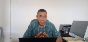 Administradór munisípiu Covalima Afonso Noguera Nahak, ko&#039;alia hela ba jornalista www.tempotimor.com iha nia kna&#039;ar fatin iha Suai, Covalima, Tersa (16/2)