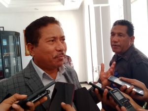 Ministru Petroleum no Minerais (MPM) Victor da Conceição Soares ko&#039;alia hela ho média sira kona-ba prosesu dada kadoras mai Timor-Leste. Kuarta (16/9).