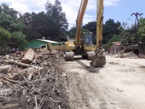 Lixu ho taho ne&#039;ebe nakonu iha Ponte entre Bekuse ho Taibese nia leten