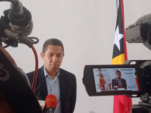 MOP, Salvador Pires ko&#039;alia ba Jornalista sira iha palasiu Governu hafoin KM extraordinariu iha Dili, Sexta (9/10)