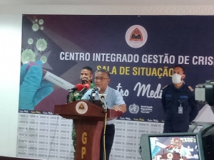 dr. Rui Maria de Araujo, Portavoz SIJK ko&#039;alia ba Jornalista sira iha Sala Situasaun iha CCD (13/5)
