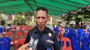 Komadante PNTL Baukau, Superintendente António De Sá, ko&#039;alia hela ba média sira hafoin partisipa misa selebrasaun Soão José iha katedral vila antiga Baukau, kinta (17/03).